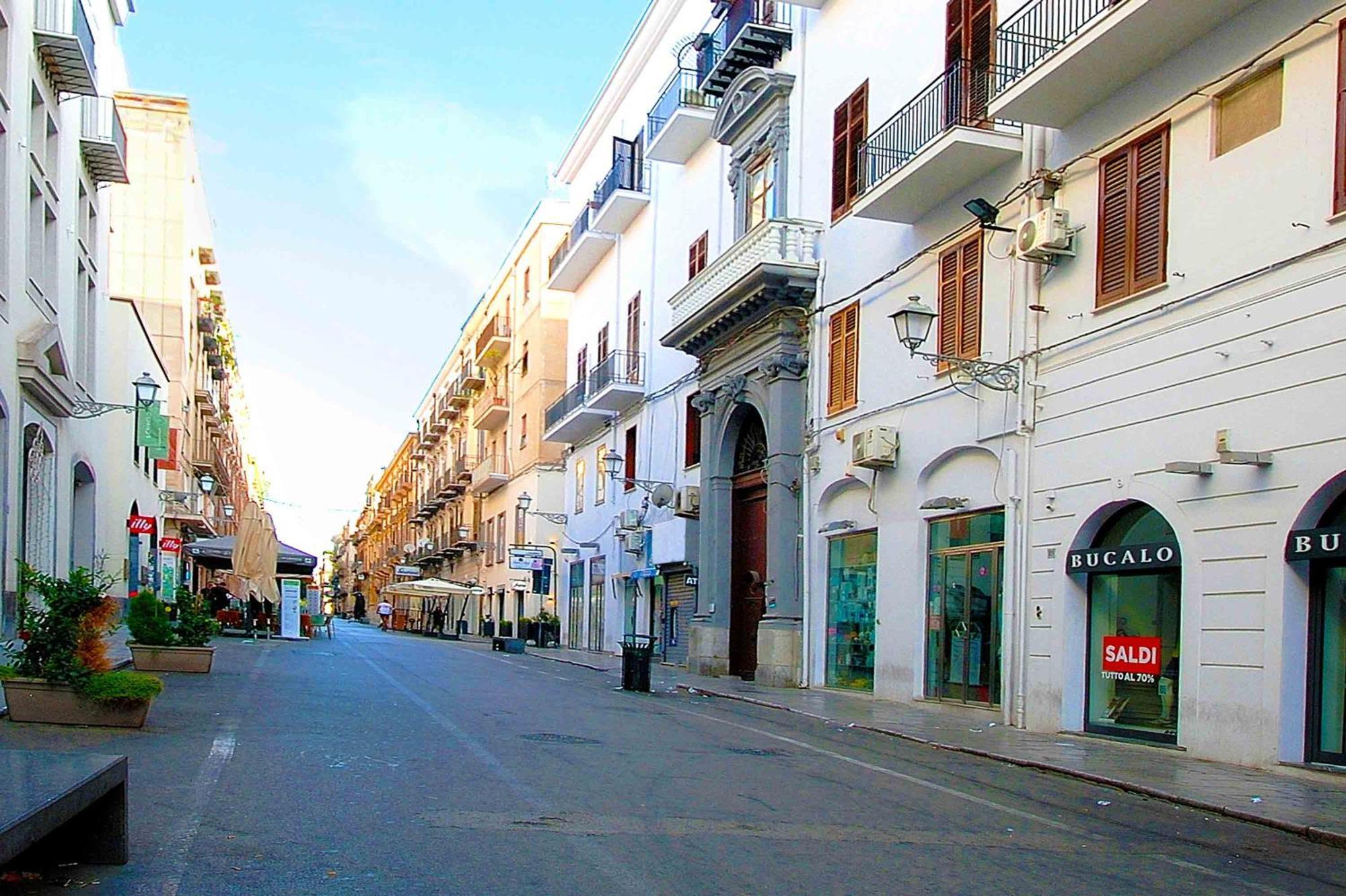 Maqueda331 Apartment Palermo Bagian luar foto