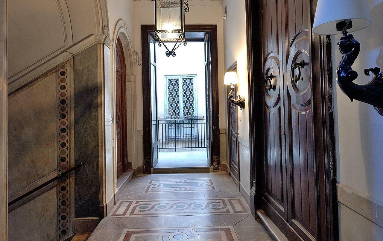 Maqueda331 Apartment Palermo Bagian luar foto